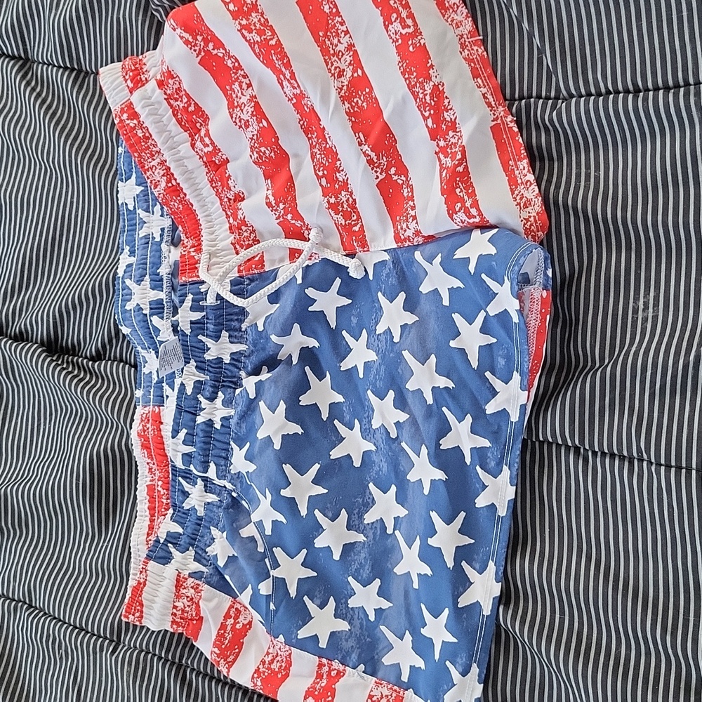 VENUS Red, White, and Blue Star-Striped Women's Shorts